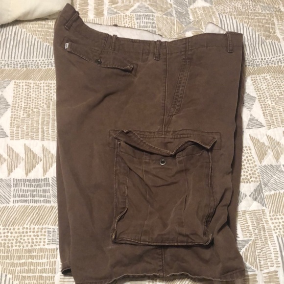 Levis Size 48 Mens Cargo Shorts Brown 